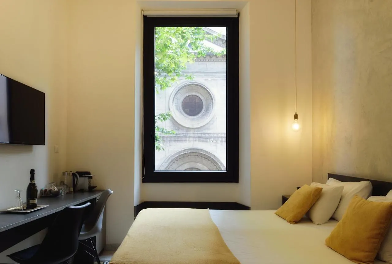 Room With A View 105 Roma 2*,